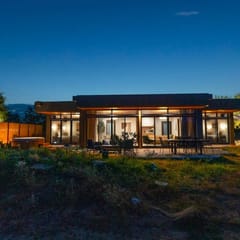 Modern Villa | 2BD Architect Villa + Hot Tub