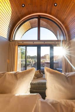Prairie | Wide-Sky Studio Villa + Private Hot Tub - Image 2