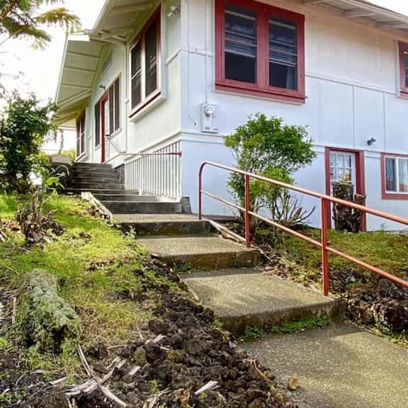 3BR Hilo Home w/ AC | Near Beaches & Dining - Image 1