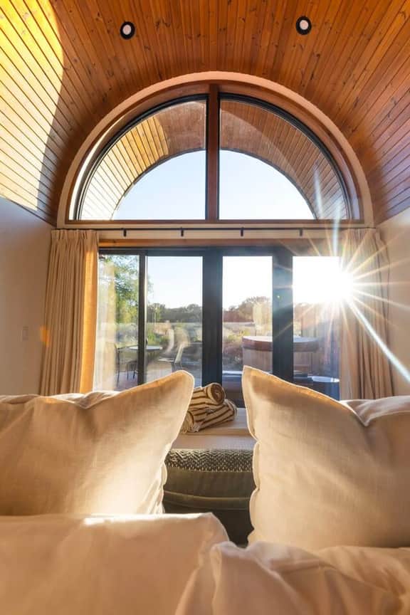 Prairie | Wide-Sky Studio Villa + Private Hot Tub - Image 2