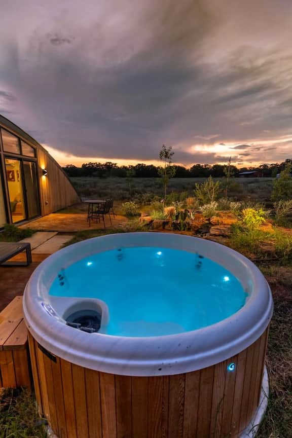 Cascade | Serene 1BD Villa with Private Hot Tub - Image 4